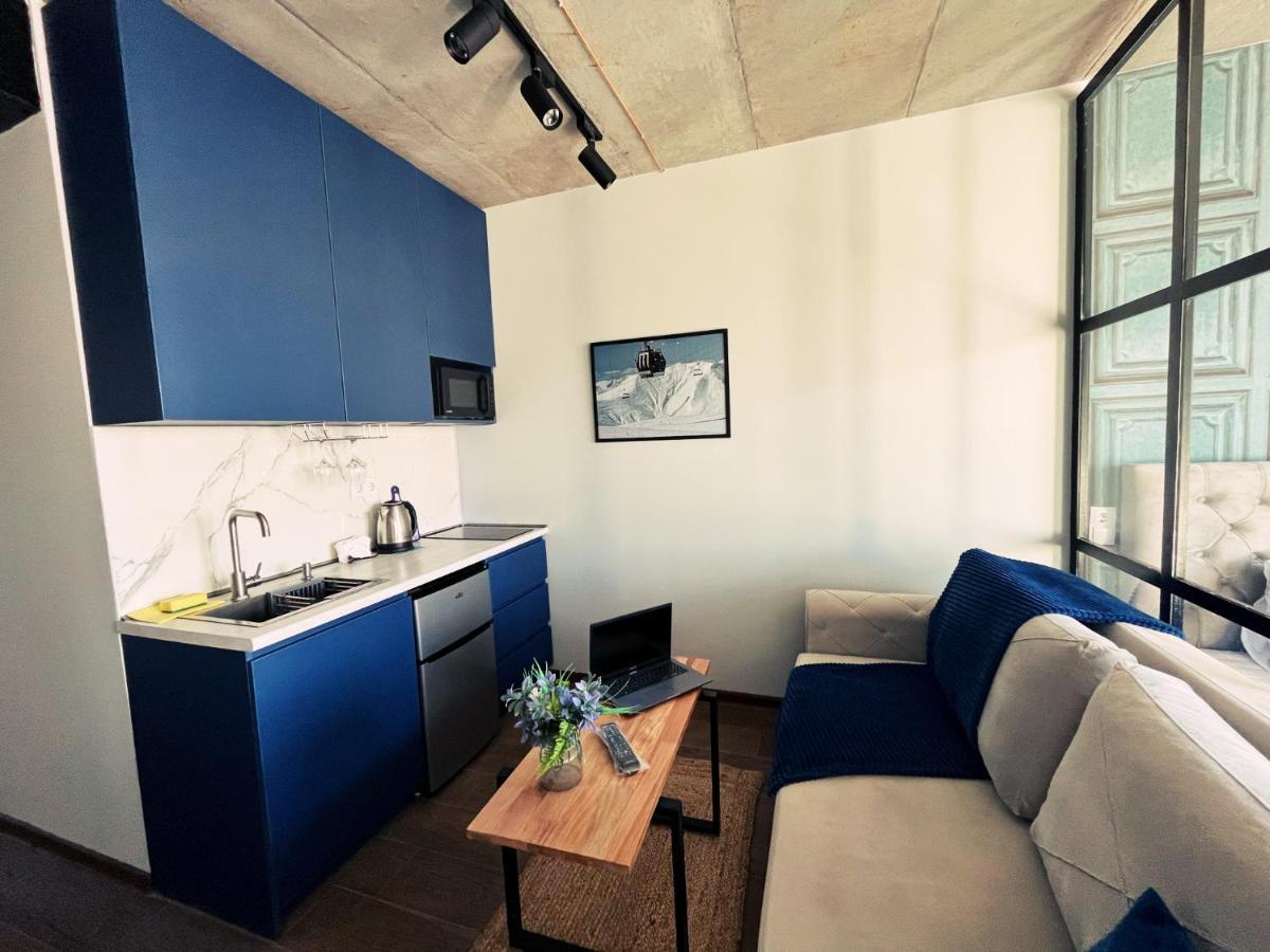 Twins Apartment Deluxe, New กูเดาริ ภายนอก รูปภาพ